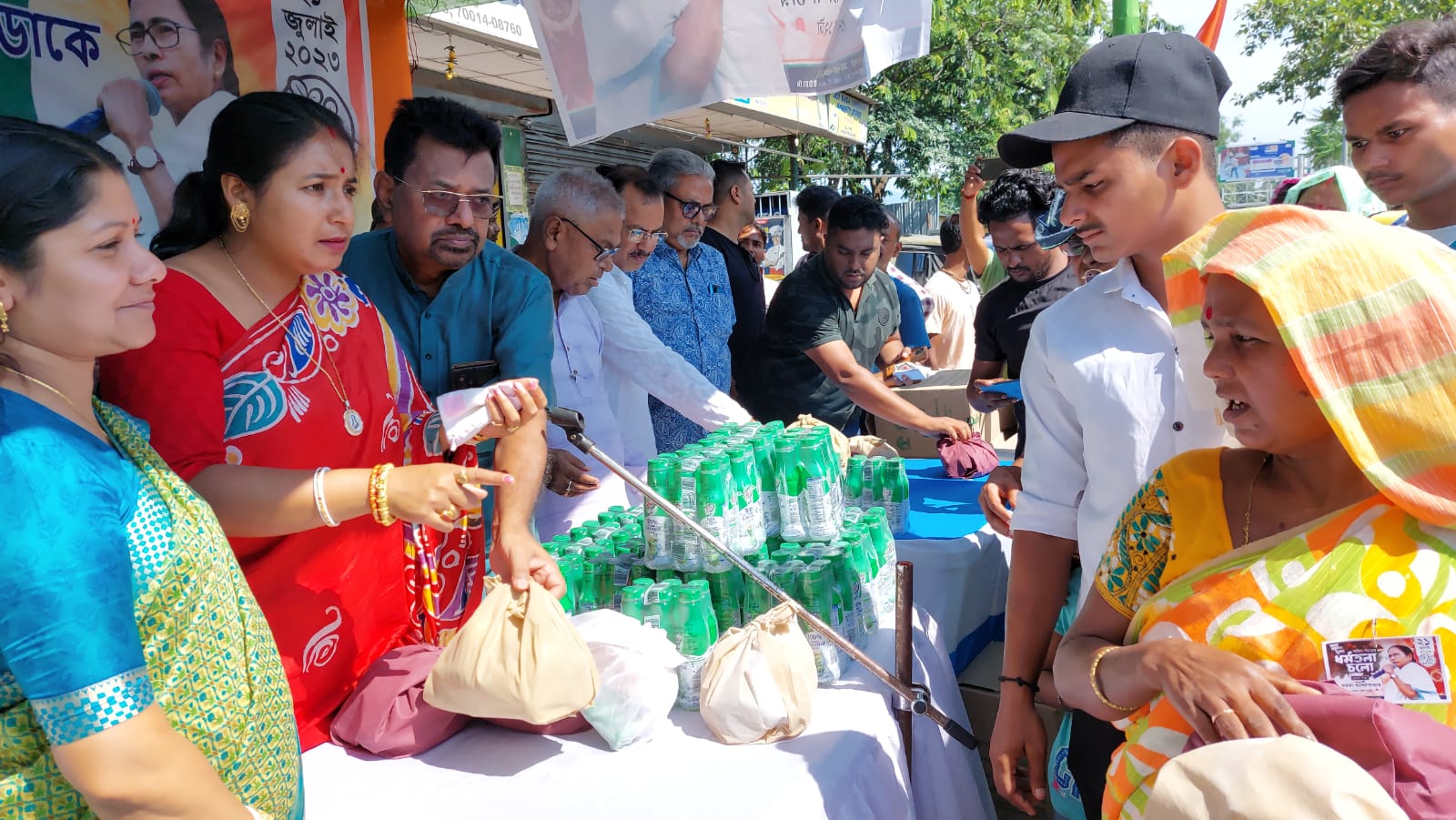 TMC Supporters And Workers Journey To Kolkata For July 21 Event ...