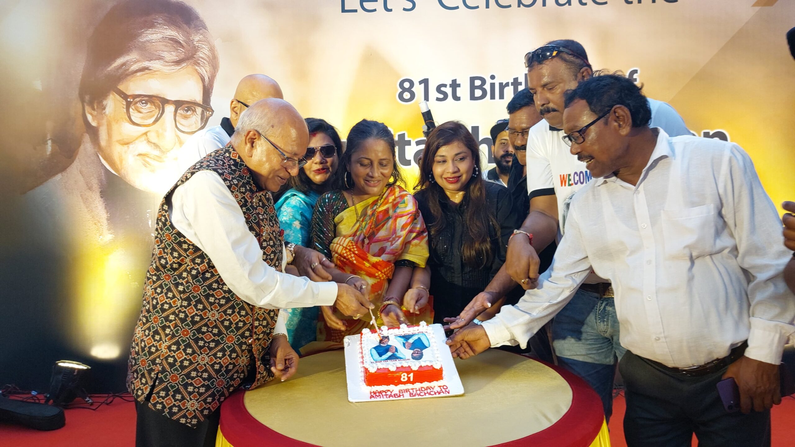 Amitabh Bachchan Fan Club North Bengal Celebrates Big B’s 81st Birthday ...