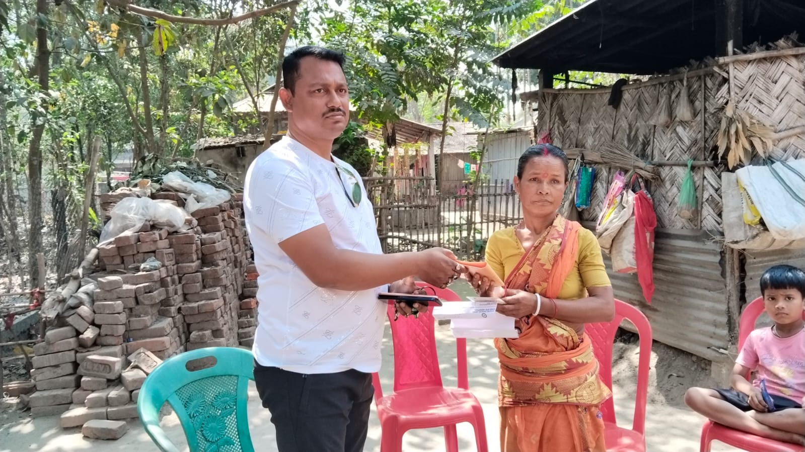 Social Worker Extends Support In The Treatment Of A Girl In Rajganj ...